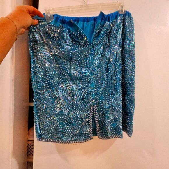 Heavy Beated Skirt - Picture 2 of 13